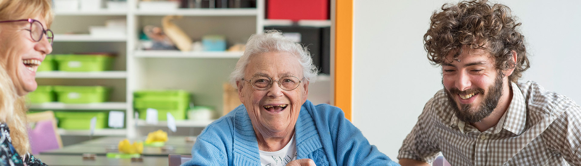 Aide et accompagnement à domicile pour les personnes âgées