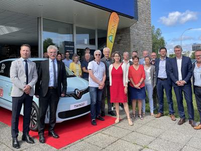 Renouvellement officiel-véhicules de service ADMR 35-Renault Longchamps