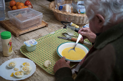 L'ADMR 35 livre à domicile des repas sains et complets pour les seniors et personnes en situation de handicap